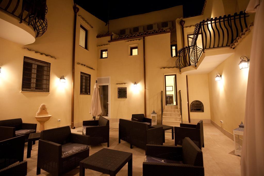 Italiana Maniace 3*