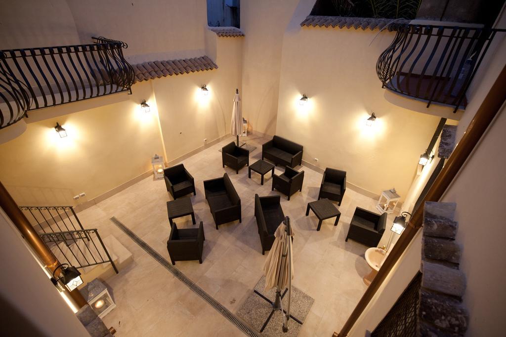 Italiana Maniace Guest house